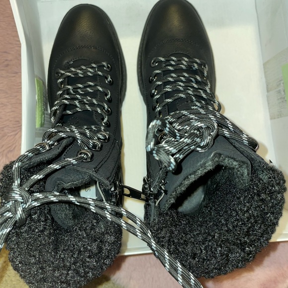 Black Steve Madden boot - Picture 2 of 4